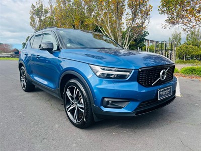 2019 Volvo XC40 - Thumbnail
