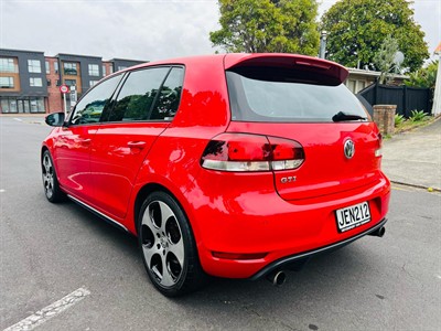 2010 Volkswagen GOLF - Thumbnail